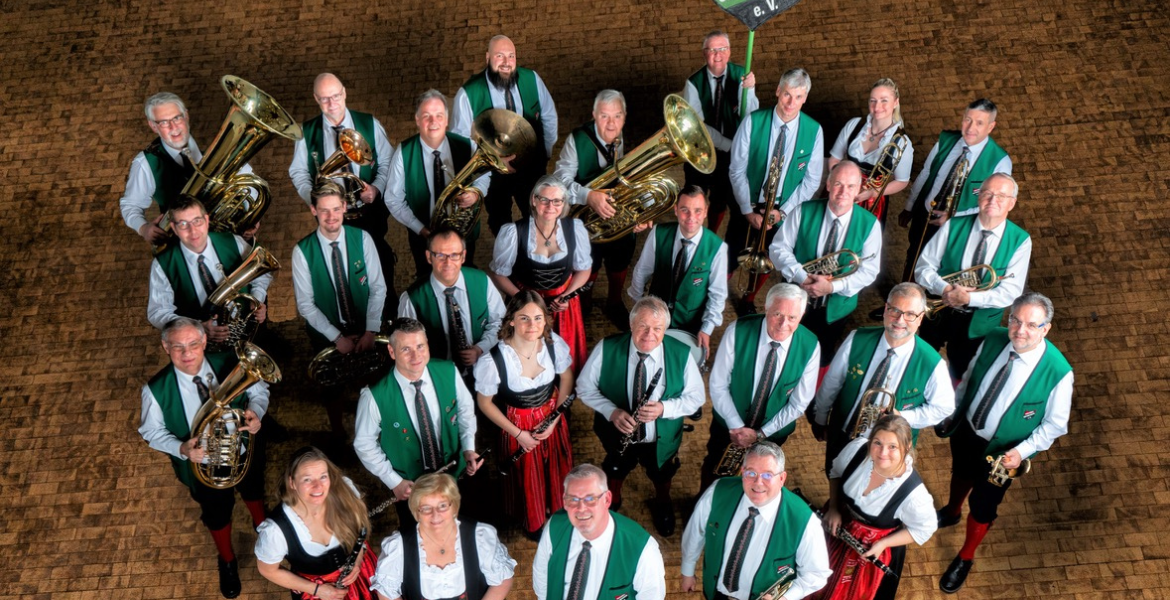 Tickets NEUJAHRSKONZERT DER ORIGINAL CALENBERGER, „Über 50 Jahre treu zur Blasmusik!“ in Bad Nenndorf
